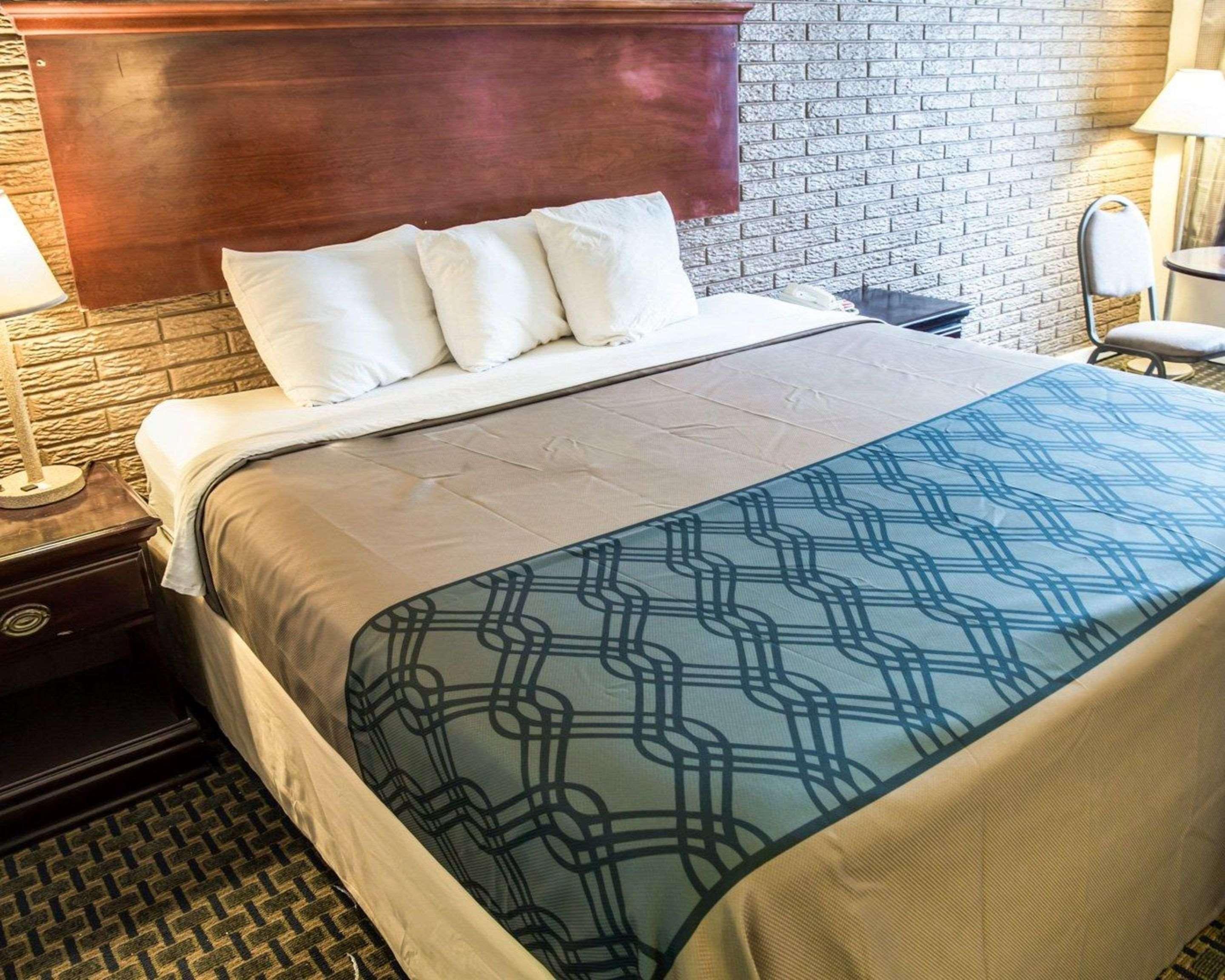 Rodeway Inn & Suites Wilmington North Eksteriør billede