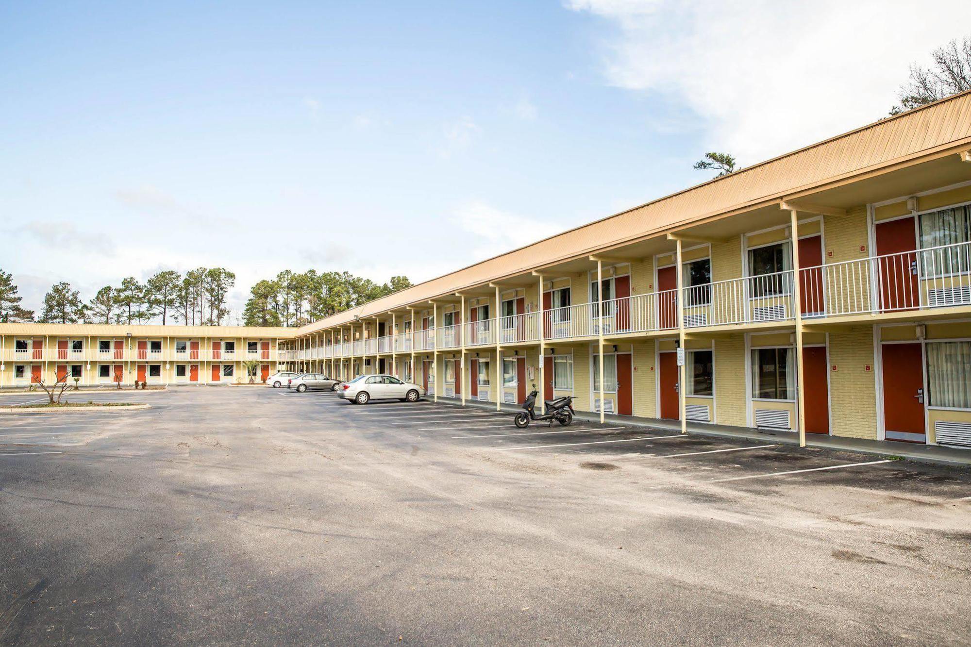 Rodeway Inn & Suites Wilmington North Eksteriør billede